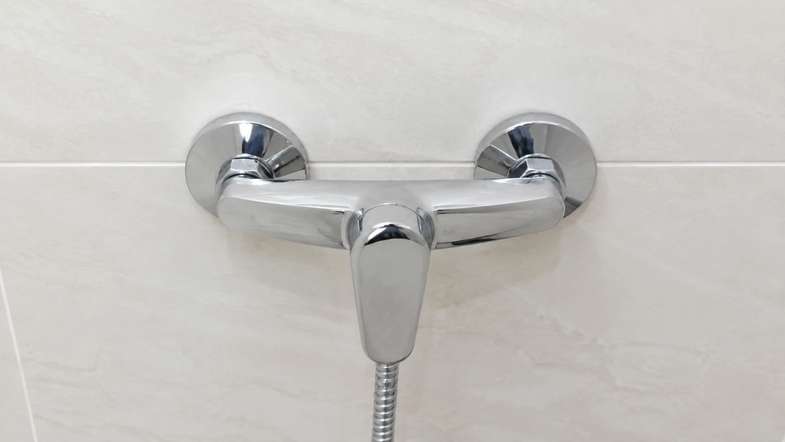 Khoảng cách ren sen tắm
